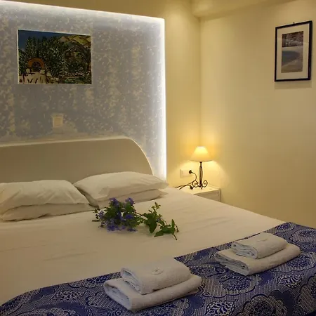 Sea View & Aparthotel Agia Anna (Naxos)