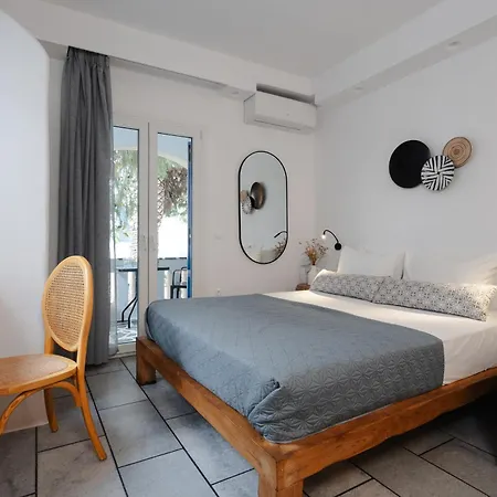 Sea View & Aparthotel 3*