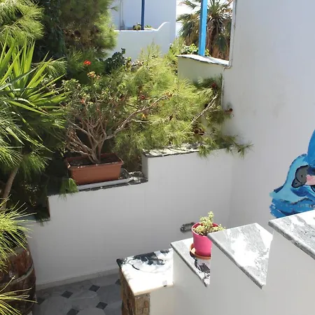 Sea View Apartments&studios *